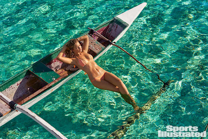 Gigi Hadid 2016 web X159793_TK2_01940-rawWMFinal1920.jpg